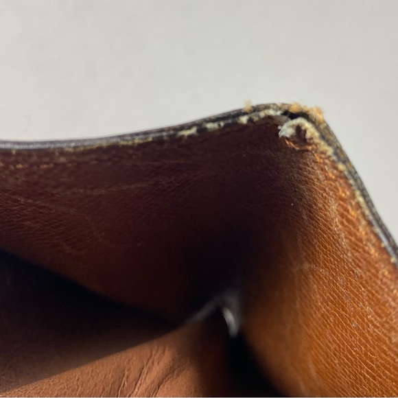 Louis Vuitton Men’s Monogram Pattern Bi Fold Leather Wallet 100% Authentic - Picture 10 of 14